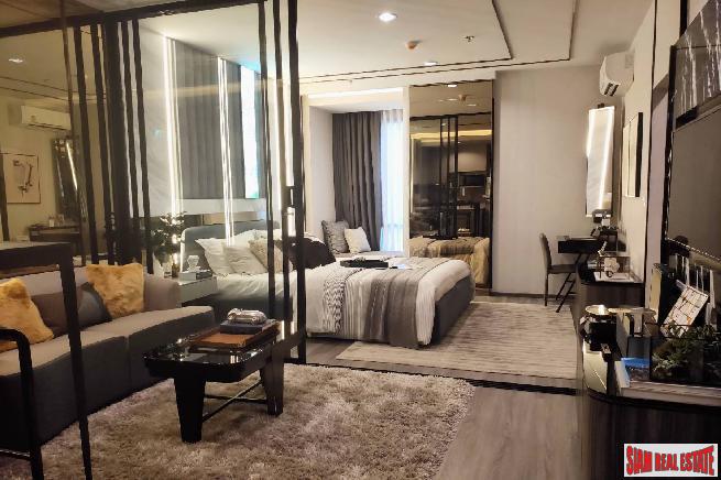 Just Completed Luxury High-Rise Condo with 360 Roof Pool at Victory Monument, Phaya Thai - Two Bed Units-21