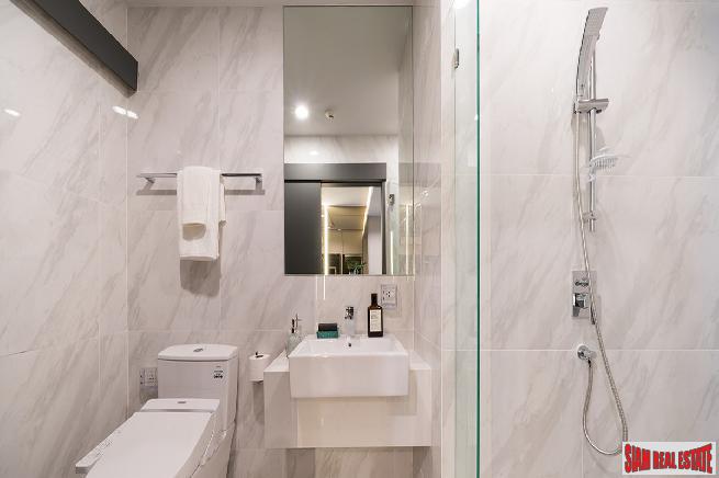 Just Completed Luxury High-Rise Condo with 360 Roof Pool at Victory Monument, Phaya Thai - Two Bed Units-22