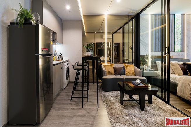 Just Completed Luxury High-Rise Condo with 360 Roof Pool at Victory Monument, Phaya Thai - Two Bed Units-24