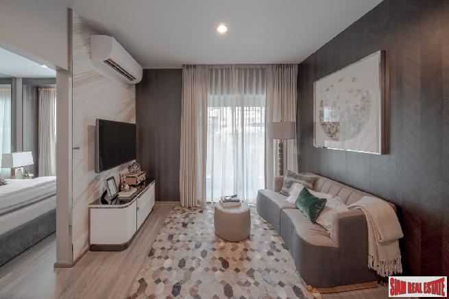 Just Completed Luxury High-Rise Condo with 360 Roof Pool at Victory Monument, Phaya Thai - Two Bed Units-8