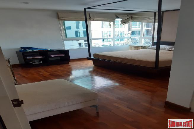 Baan Siri Sukhumvit 13 | Extra Spacious Three Bedroom Condo in Secure Nana Low Rise-15