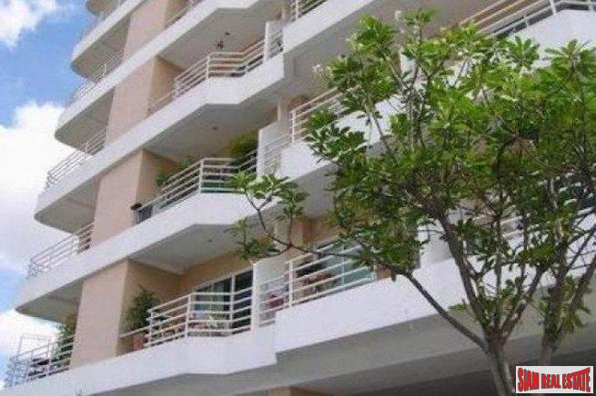 City Living Ratchada | Centrally Located One Bedroom Condo for Sale in Hui Khwang-3