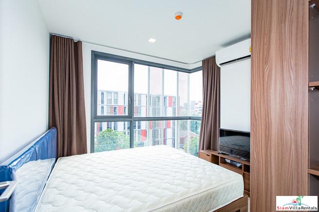 Taka Haus Ekamai 12 | Nicely Decorated and Fully Furnished Two Bedroom Condo for Rent-10