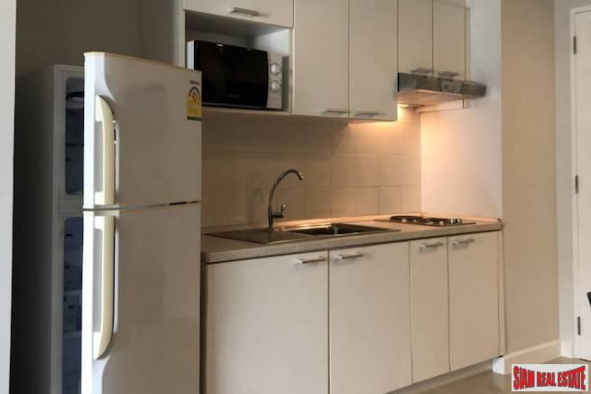 The Clover Thonglor | Spacious One Bedroom Condo for Sale with Pool View-2