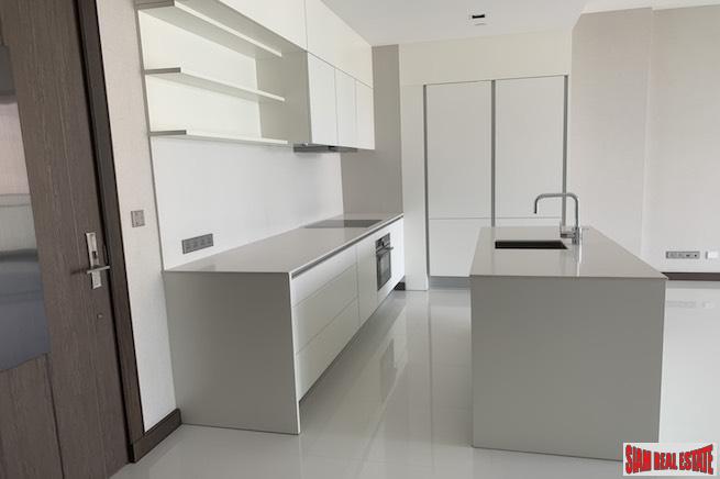 Q Sukhumvit | Ultra Modern Two Bedroom Condo for Sale on a High Floor with Great City Views-12