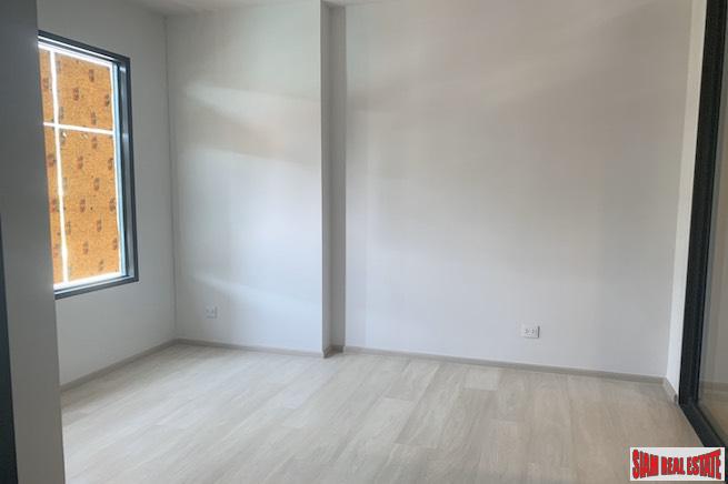 New One Bedroom Condo for Sale with Unblocked City Views in Phloen Chit-9