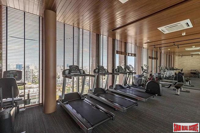 The Lofts Ekkamai | New Furnished One Bedroom for Sale Near BTS Ekkamai-1