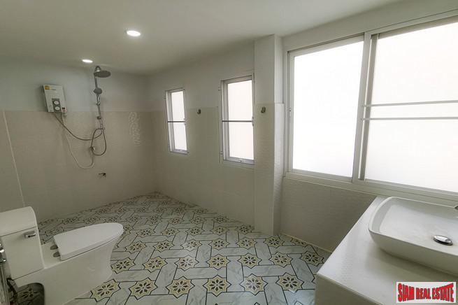 Three Storey Six Bedroom Home for Sale in an Excellent Sathupradit-Rama 3 Location-14