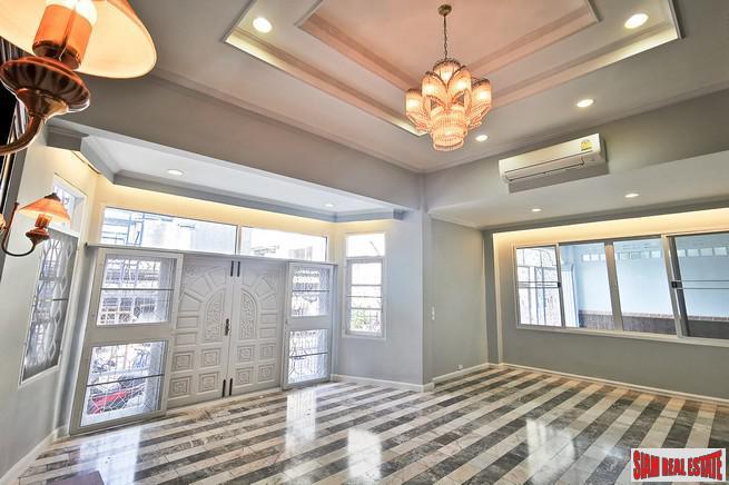Three Storey Six Bedroom Home for Sale in an Excellent Sathupradit-Rama 3 Location-2