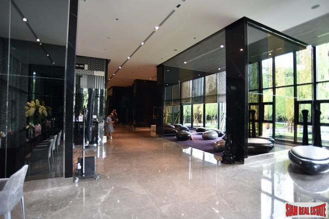 Rhythm Sukhumvit 36 | Comfortable One Bedroom Thong Lo Condo for Sale with City & Pool Views-1
