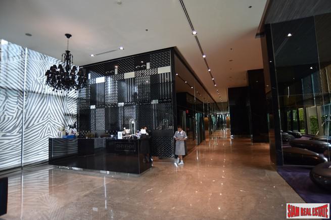 Rhythm Sukhumvit 36 | Comfortable One Bedroom Thong Lo Condo for Rent with City & Pool Views-3