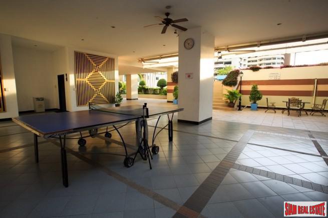 Regent on the Park 3 | Spacious and Newly Renovated Three Bedroom Condo for Sale in Phrom Phong-17