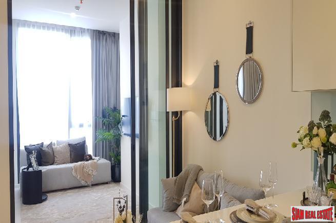 New Luxury High-Rise Newly Completed Next to BTS at Ratchayothin, Chatuchak - 2 Bed Corner Units-14