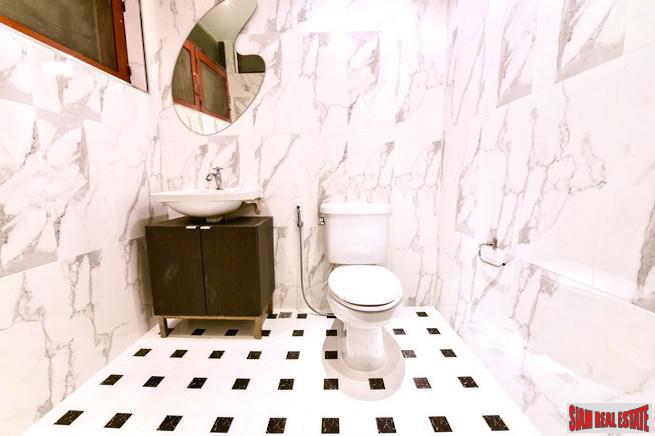 Three Bedroom Stand Alone House for Rent Five Minutes from BTS Thong Lo - Pet Friendly & Large Garden!-4