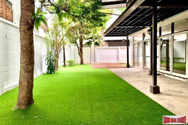 Three Bedroom Stand Alone House for Rent Five Minutes from BTS Thong Lo - Pet Friendly & Large Garden!-8