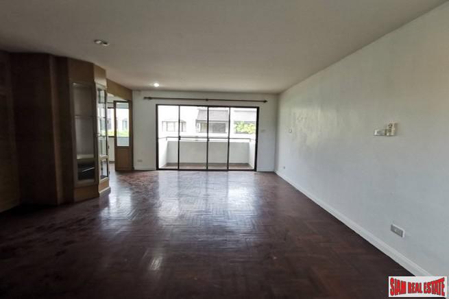 Baan Charoenmitr | Large Family Style Three Bedroom Townhouse for Sale on Quiet Ekkamai Alley-3