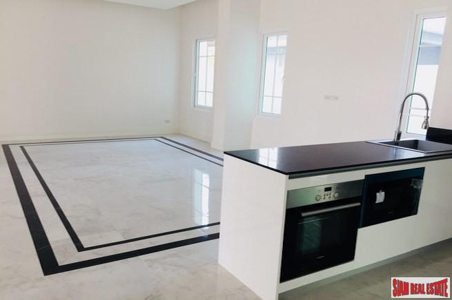 New Modern Five Bedroom Family-Style Home with Rooftop Terrace and 4 Parking Stalls for Sale in Ari-2