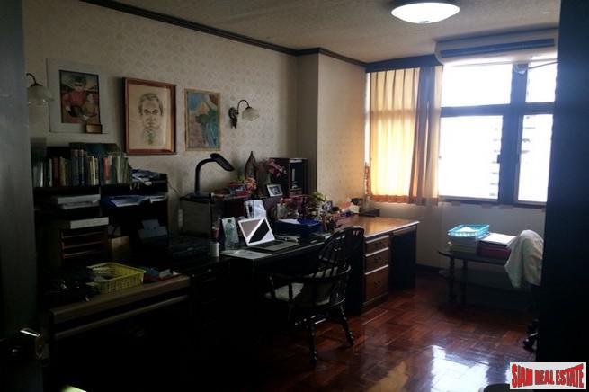 Grand Ville House 2 | Super Large Four Bedroom Family Style Condo for Sale in the Heart of Asok-2
