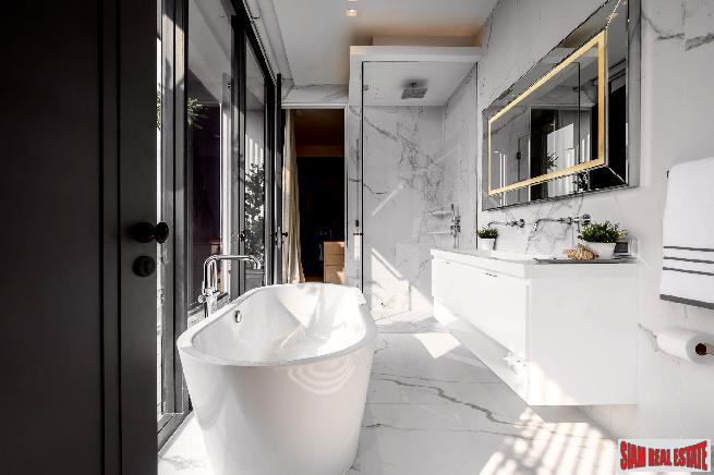 Luxury Development of 5 Newly Completed 5 Storey Home Offices at Phatthanakan, Suan Luang-14