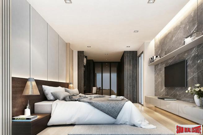 Secure Estate of Luxury Town Homes in Construction at Sukumvit 101, Phunnawithee-20