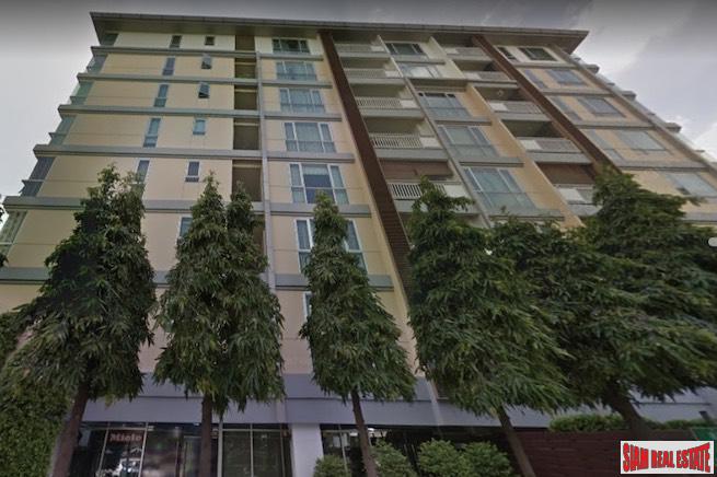 Centric Scene Aree 2 | New High Quality Three Bedroom Contemporary Condo for Rent in Ari Low-rise-0