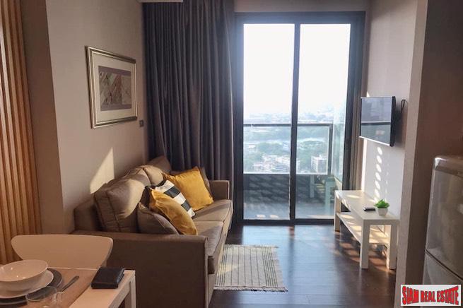 The Lumpini 24 | Cozy Contemporary One Bedroom for Sale with Great City Views-2
