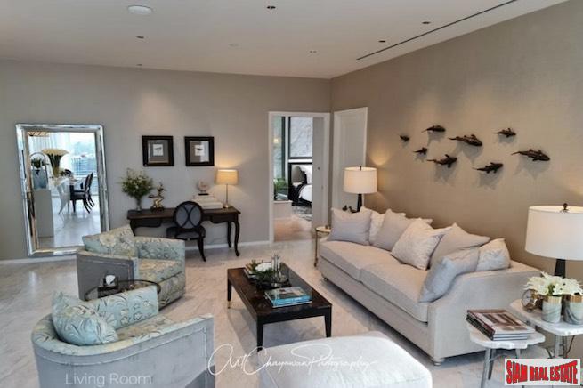 Four Seasons Private Residences | Elegant Two Bedroom Condo for Sale with Outstanding City Views-9