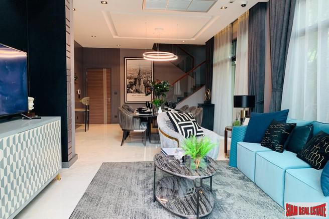 Luxury 4 Bed Show House for Sale in Exclusive Estate with Clubhouse at Bangchak Sukhumvit, close to BTS Phunnawithee-2
