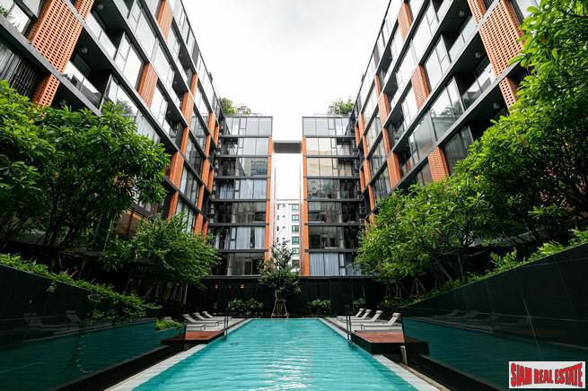 Newly Completed High Quality Low-Rise Condo with Excellent Facilities close to BTS Ekkamai - 2 Bed Units-5