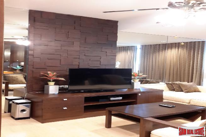 Baan Sathorn Chaophraya | Exceptional River Views from this 2 Bed Corner Unit on 26th Floor on the Chaophraya River-11