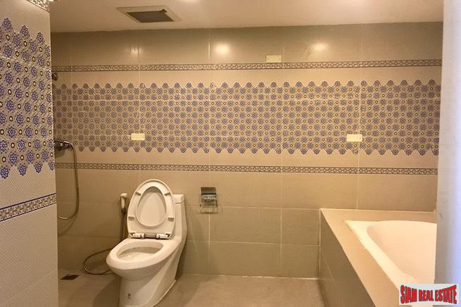 Royal Castle Sukhumvit 39 | Renovated Three Bedroom Condo for Sale in the Heart of Sukhumvit 39-12