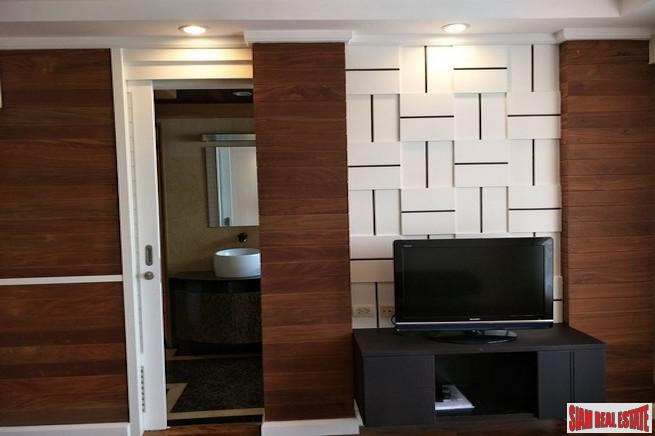Avenue 61 Condominium | Spacious Contemporary Two Bedroom Low Rise Condo for Sale in a Quiet Area of Thonglor-11