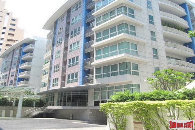 Avenue 61 Condominium | Spacious Contemporary Two Bedroom Low Rise Condo for Sale in a Quiet Area of Thonglor-2