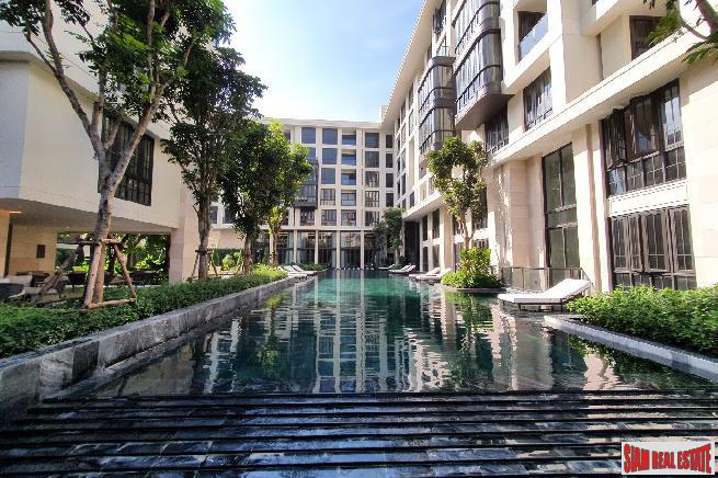 Newly Completed Ultra Luxury Low-Rise Condo at Sukhumvit 61, Ekkamai - 2 Bed Units - Up to 20% Discount and Fully Furnished!-10