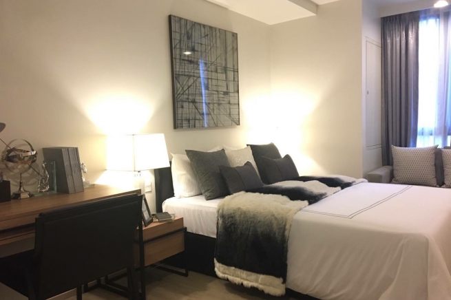 Maestro 02 Ruamrudee | Fully Furnished Two Bedroom and Pet Friendly Condo for Rent in Phloen Chit-3