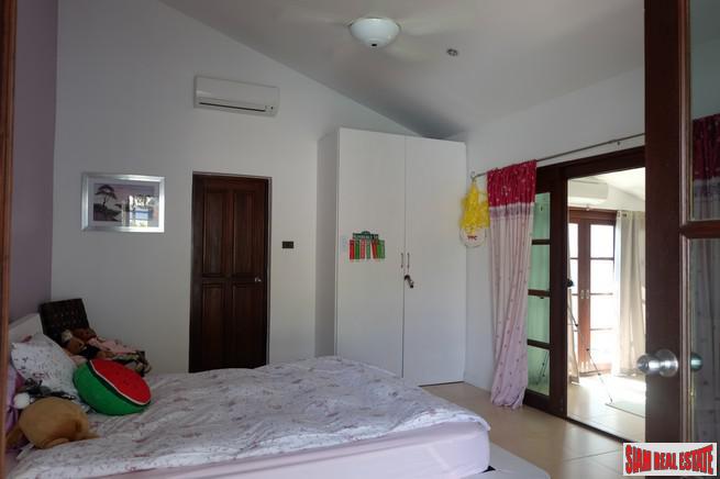 Loch Palm Cove | Large Courtyard Design Three Bedroom Pool Villa for Rent