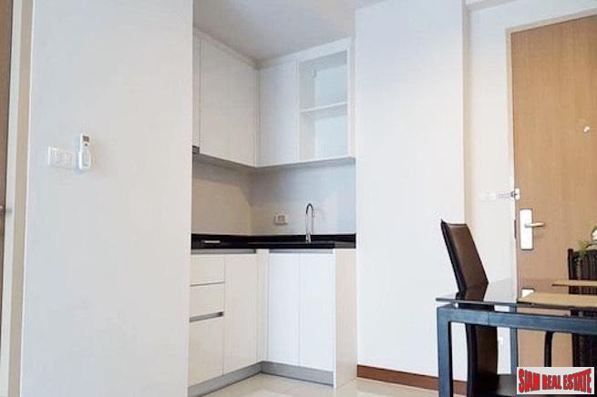 Le Cote | Cozy One Bedroom for Sale in Thonglor and Only 200 m. to the MRT-9