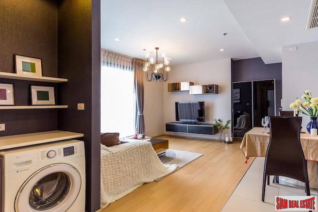 HQ Thonglor | Luxury Two Bedroom Condo for Sale on High Floor with Open City Views-8