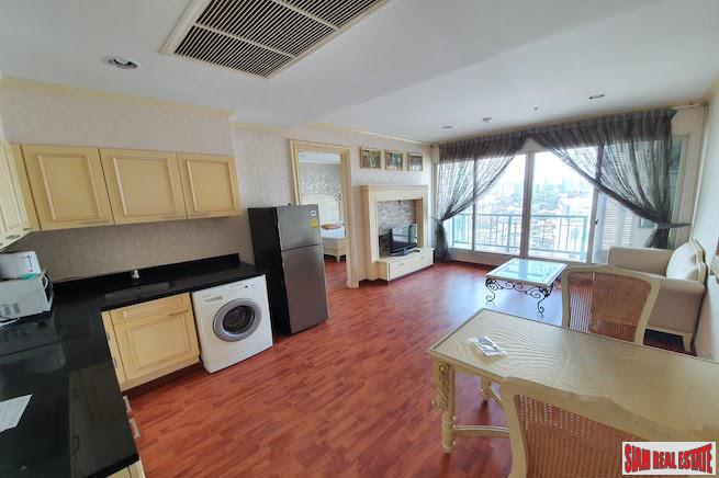 Address Chidlom | Extra Large One Bedroom with City Views for Rent-2