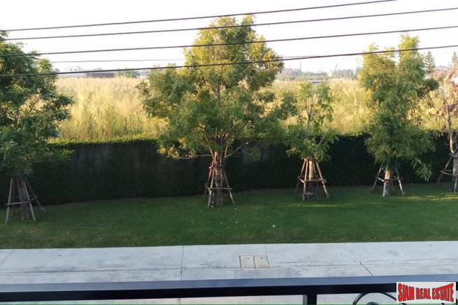 Golden Neo Bangna-Suanluang | Fabulous Semi-Detached House in Excellent Environment-11