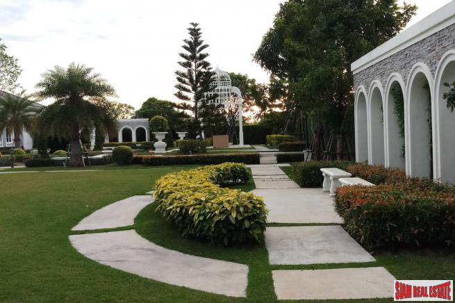 Golden Neo Bangna-Suanluang | Fabulous Semi-Detached House in Excellent Environment-2