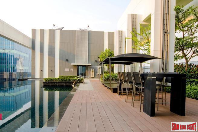 Ivy Ampio Condominium | Elegant Three Bedroom Duplex for Sale on Fantastic Ratchadapisek Road-2