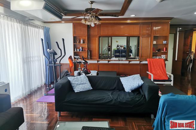 Richmond Palace | Extra Large Two Bedroom Condo for Sale in a Quiet Phrom Phong Location-13