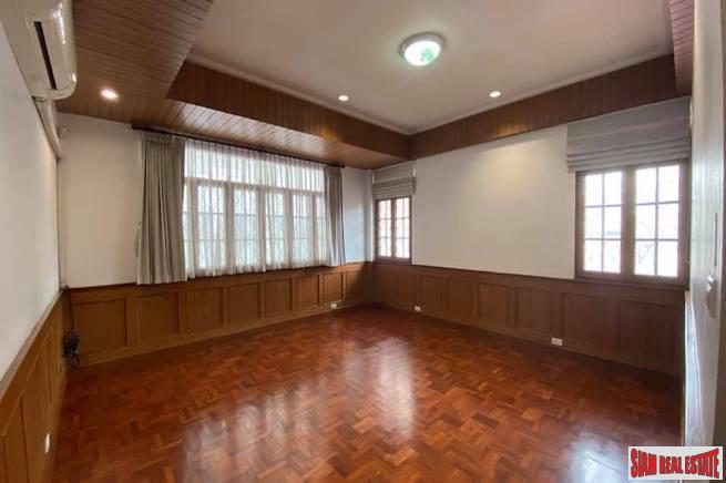 Four Bedroom Pet Friendly House for Rent Near BTS National Stadium-10