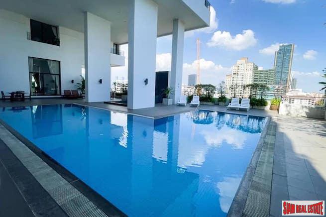 Icon III | Big & Sunny One Bedroom Corner Unit with Unobstructed City Views for Sale - Thong Lo-1