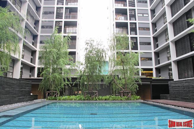 Mode Sukhumvit 61 | Big One Bedroom for Rent in a Low Rise Building Near BTS Ekkamai-25