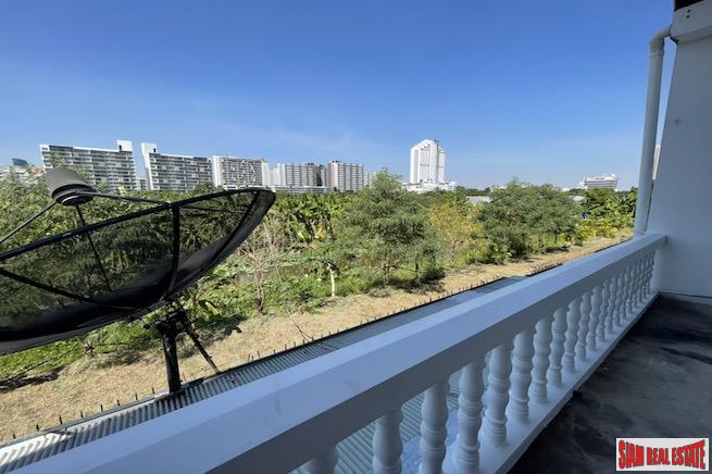 Extra Large Three Bedroom Detached House for Rent in the Heart of the City - Thong Lo-11