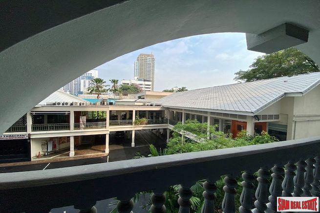 Royal Castle Sukhumvit 39 | Spacious Three Bedroom Condo with Built-in Furniture for Sale in Phrom Phong-12
