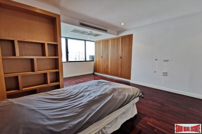 Sukhumvit Casa Condominium | Special Penthouse Unit for Sale with Views of the Benjakiti Lake and the Forest Park-14
