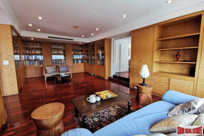 Sukhumvit Casa Condominium | Special Penthouse Unit for Sale with Views of the Benjakiti Lake and the Forest Park-2